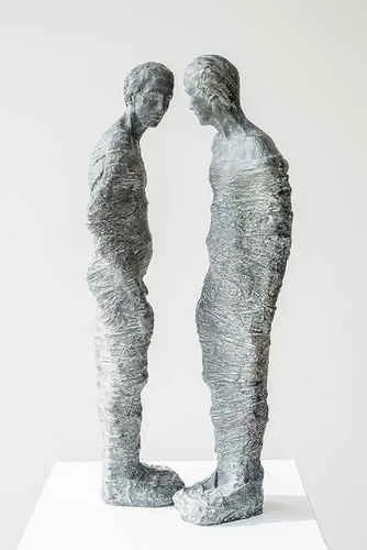 חוגי פיסול: NICOLA HICKS