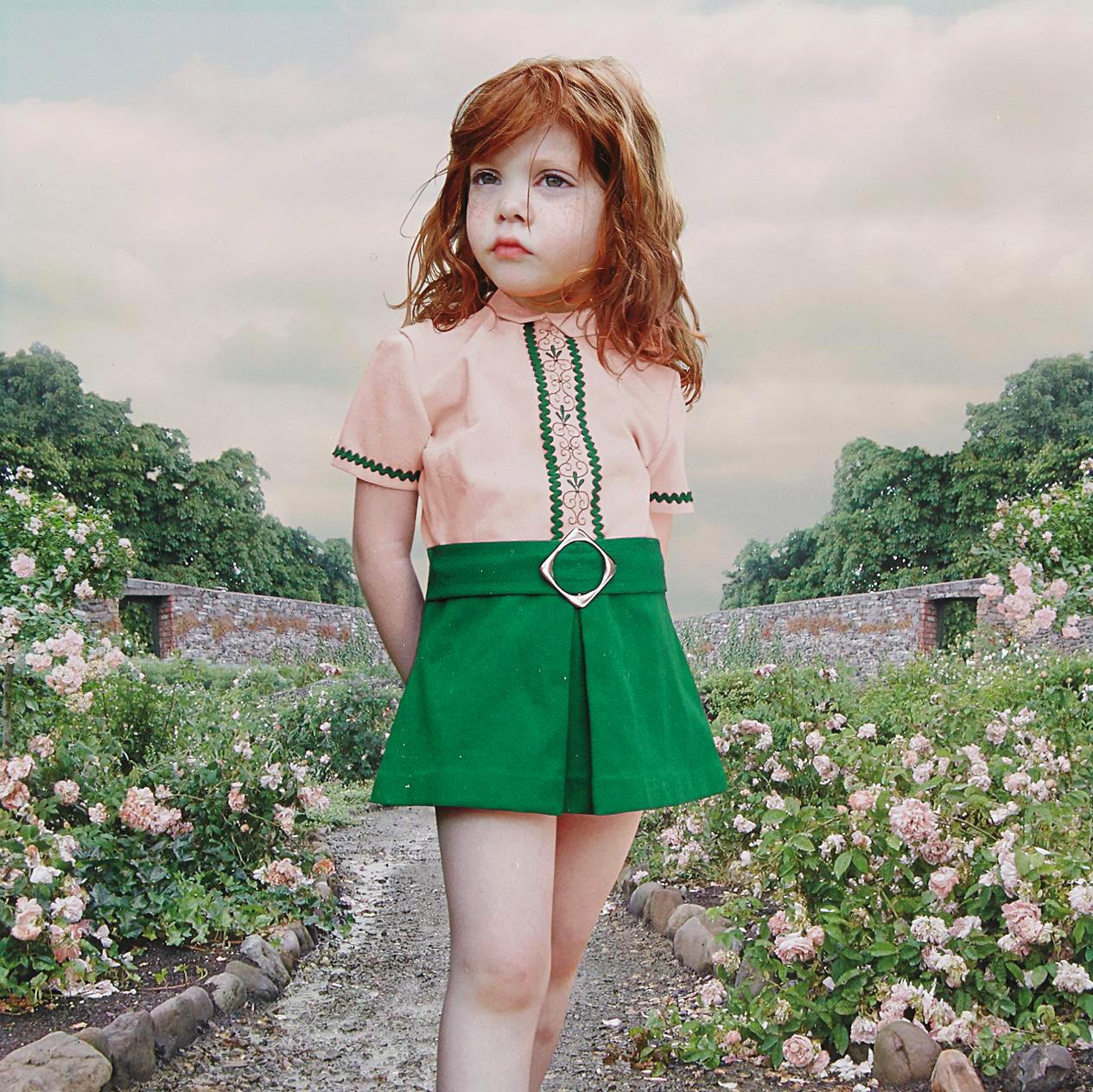 Loretta Lux — גן הוורדים